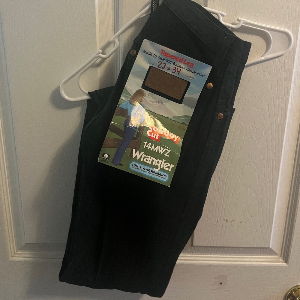 🌵BRAND NEW🌵Wrangler cowgirl cut forest green